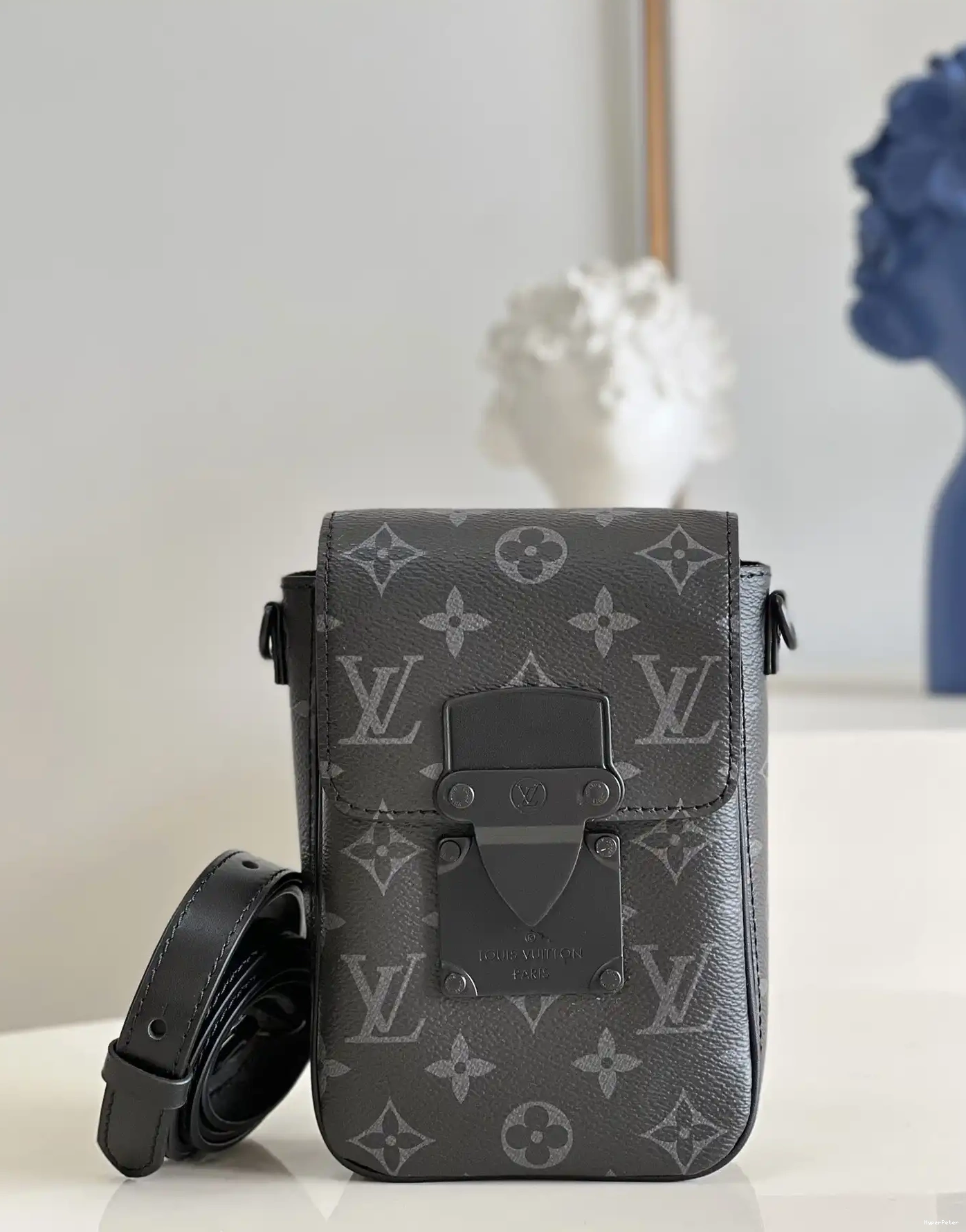 VUITTON WALLET S-LOCK LOUIS WEARABLE VERTICAL 0610